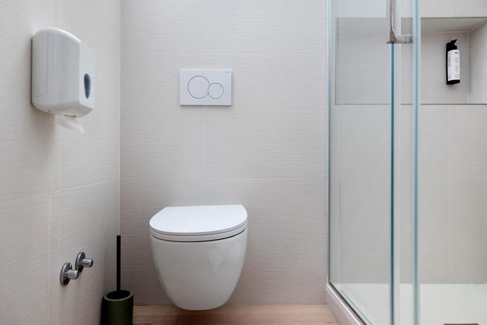 Bathroom, Living room