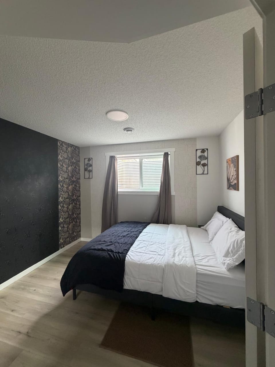 Haverims Cozy and Neat Basement House in Edmonton