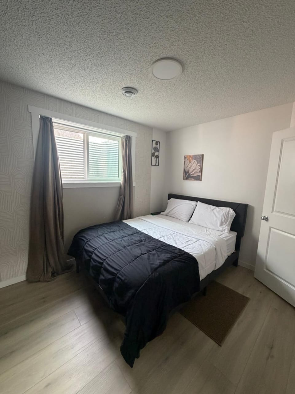 Haverims Cozy and Neat Basement House in Edmonton