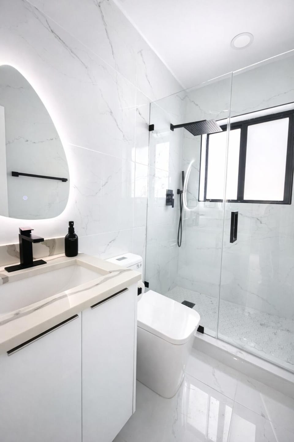 Luxury 1 King BR Retreat near Calle Ocho Apartment in Coral Gables