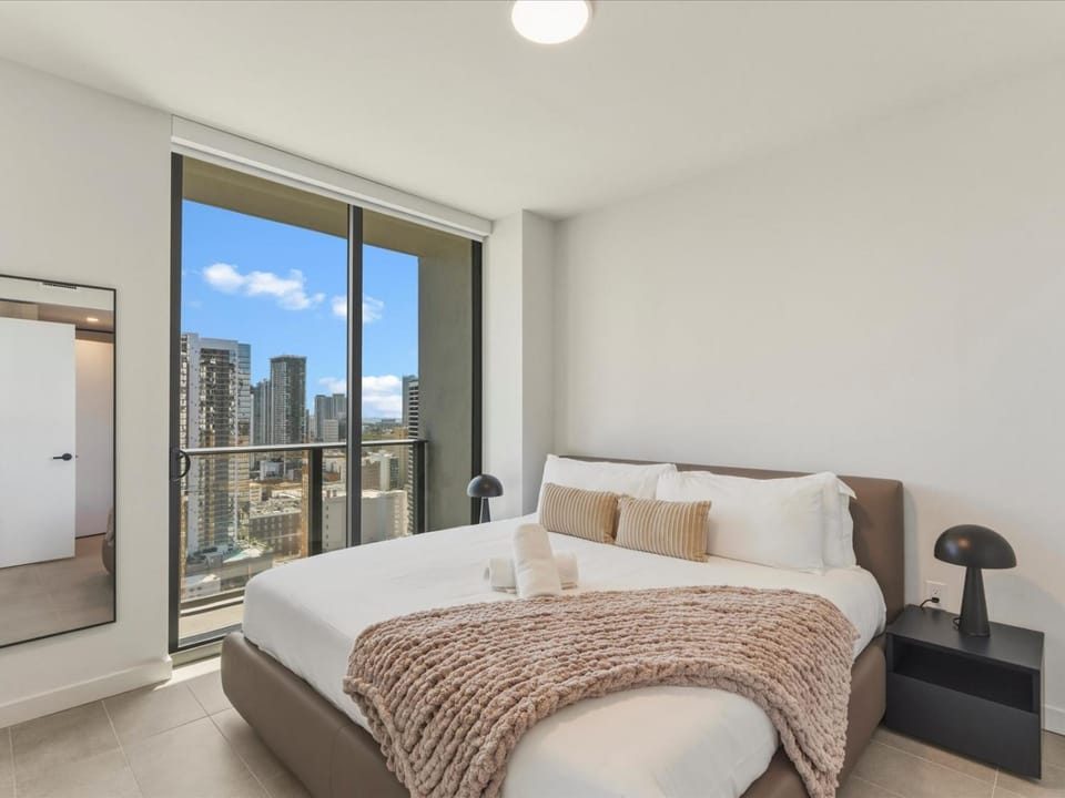 Bed, Bedroom, towels