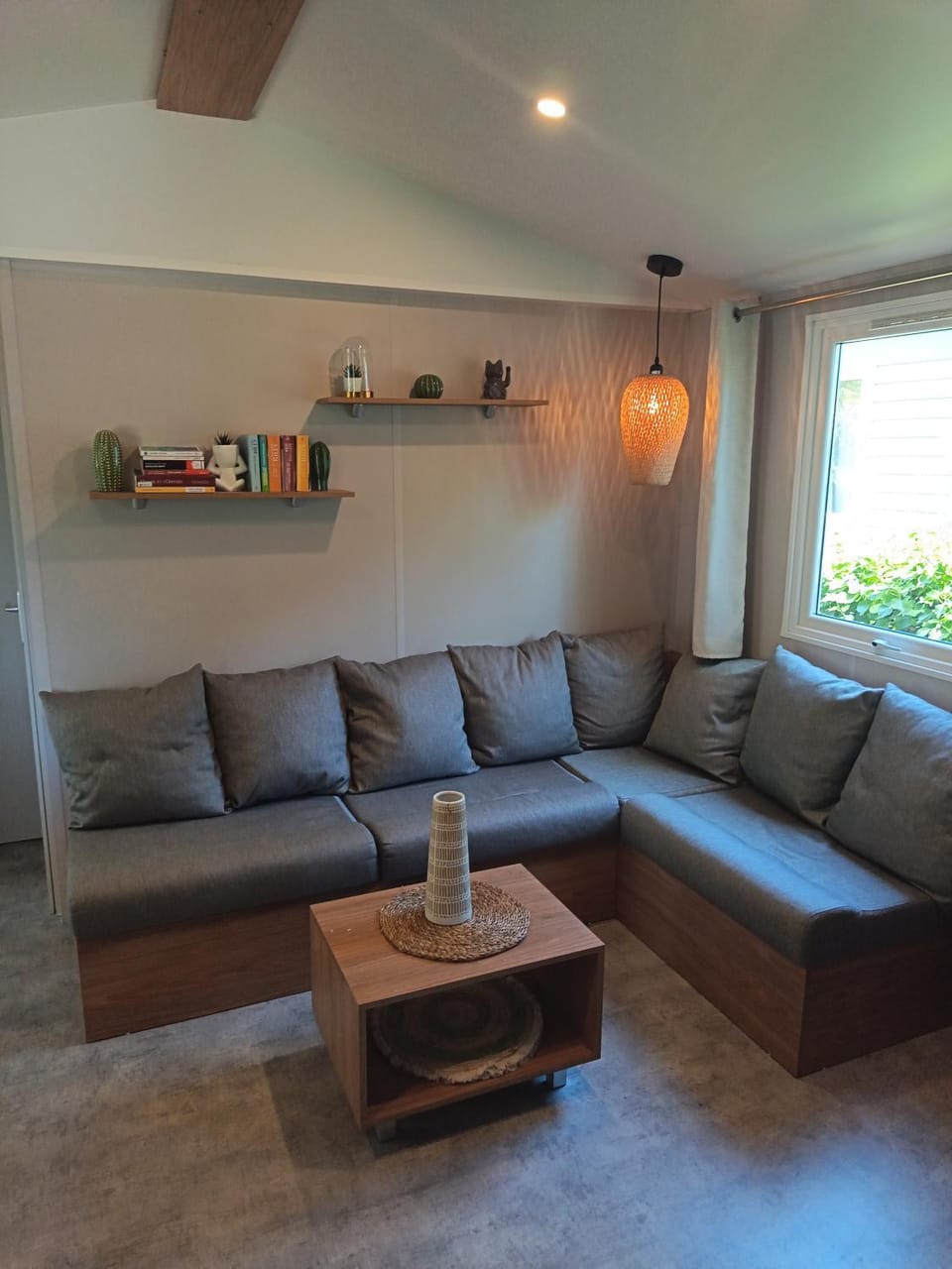 Mobil-home Camping lac des Reves proche mer et Montpellier Campground/ 
RV Resort in Lattes