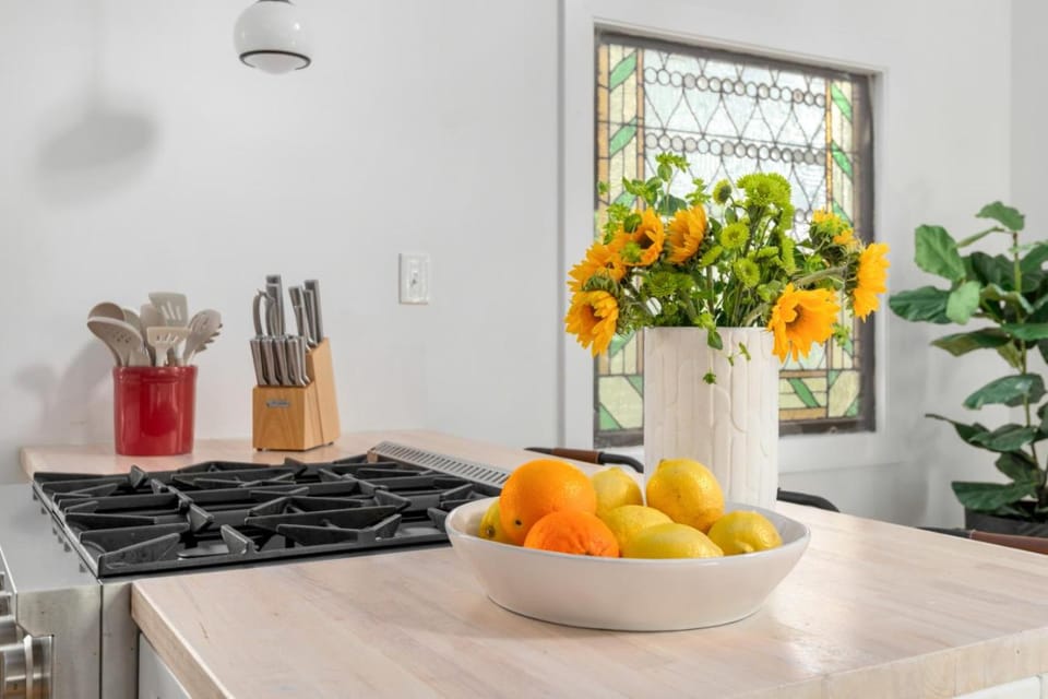 Inman Park Beltline Outpost Apartment in Atlanta
