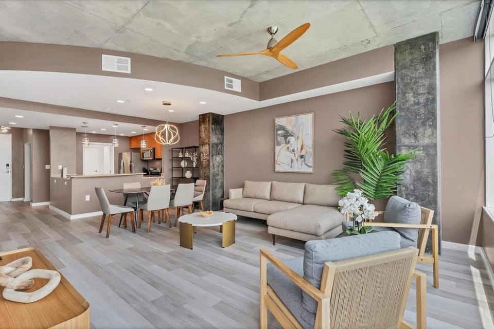 Living room, Seating area