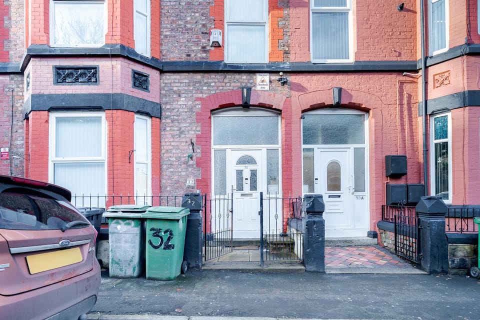 Property building, Day, Neighbourhood, Other, Street view, Parking