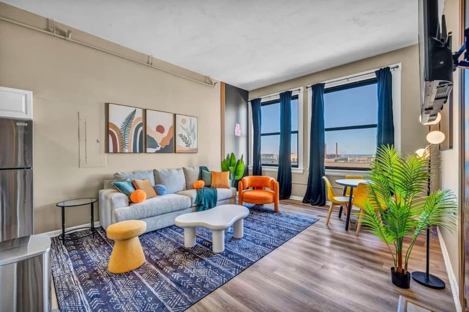 Funky 2B Apt in Downtown Cleveland FREE Parking Apartment in Cleveland Heights