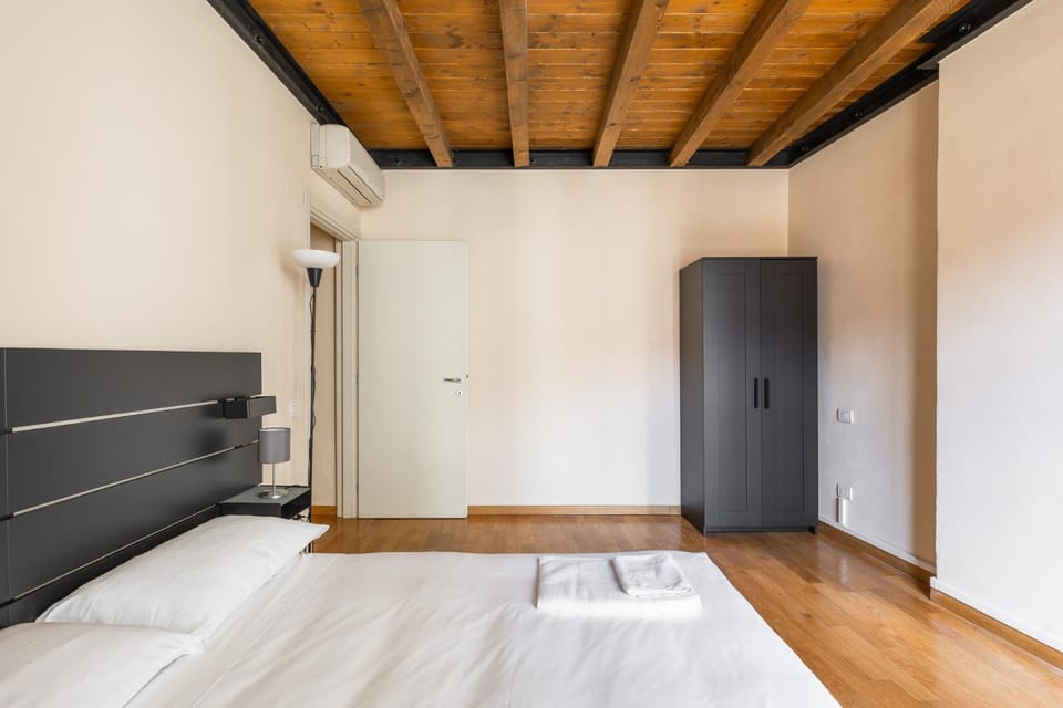 Dimora Aldrovandi, in the heart of Bologna Apartment in Bologna