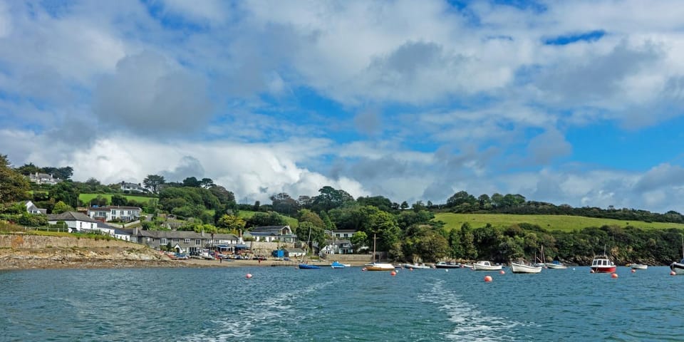 Mussels Apartment in Helford Passage with Heated Pool & Free Parking Apartment in England