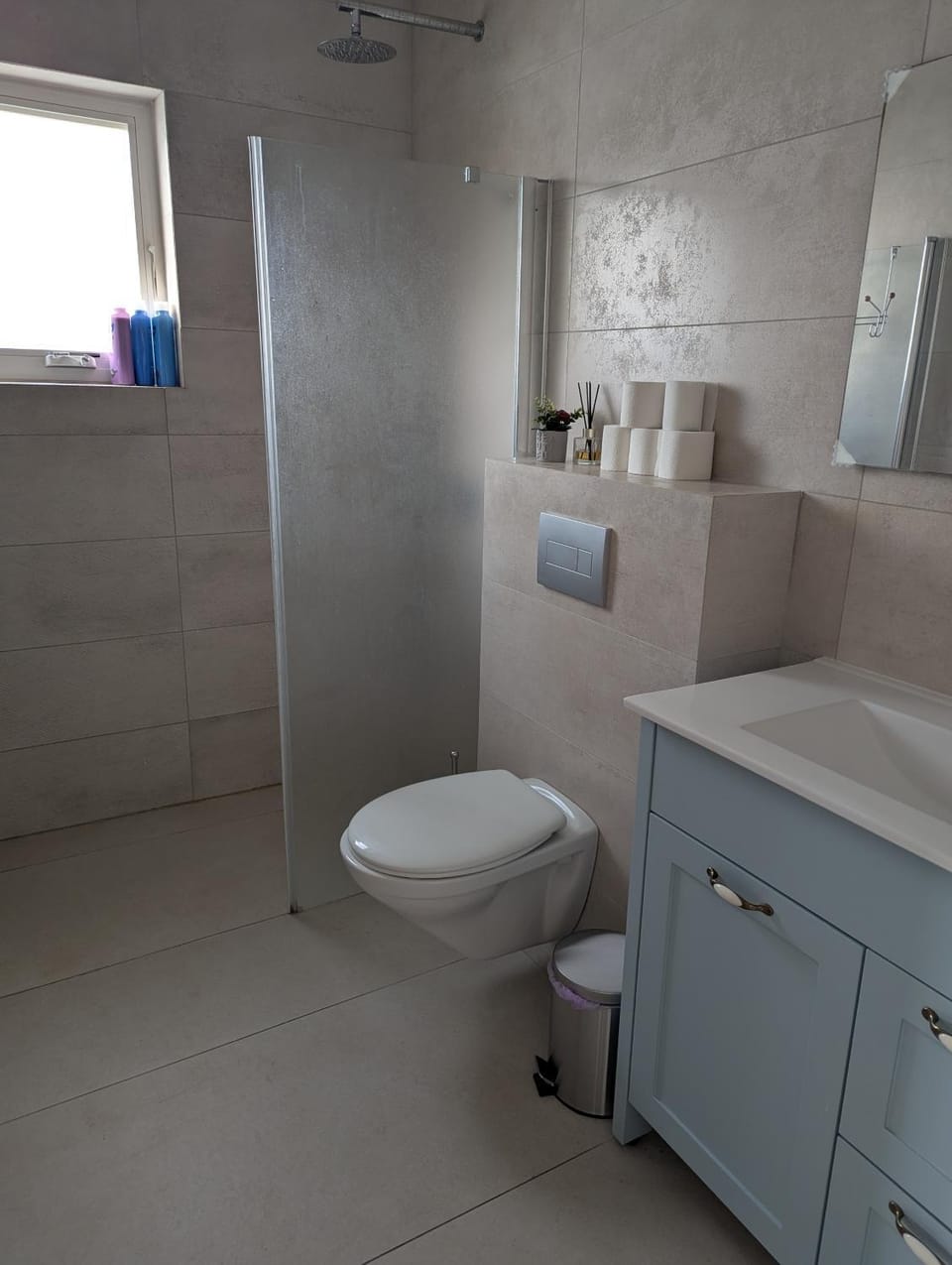 Shower, Toilet, Bathroom