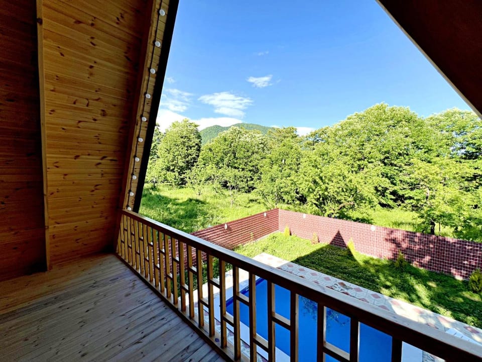 Spring, Day, Natural landscape, Garden, View (from property/room), Balcony/Terrace, Garden view, Mountain view
