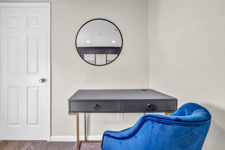 BIG 4BR House 7 Mins to Downtown with Foosball and Games House in Cleveland Heights