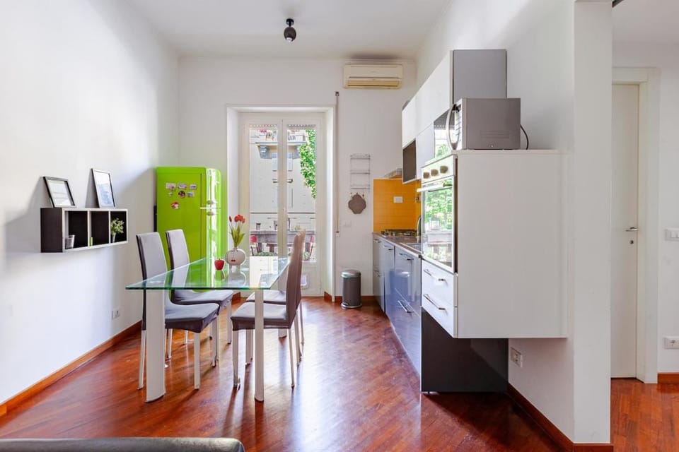 Scent of Rome - a walk to Vatican City Apartment in Rome