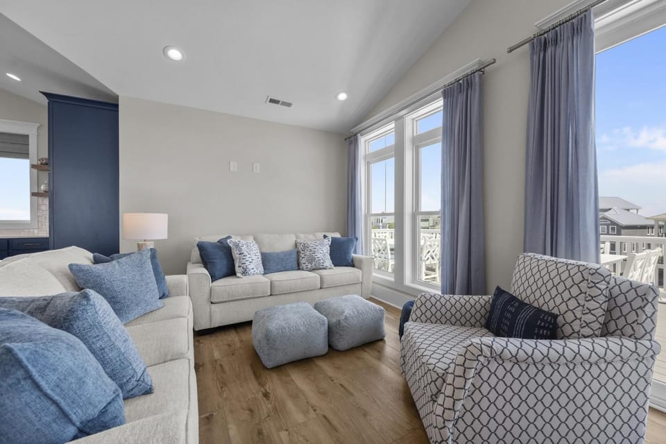 NTB145 Sea Breeze House in North Topsail Beach