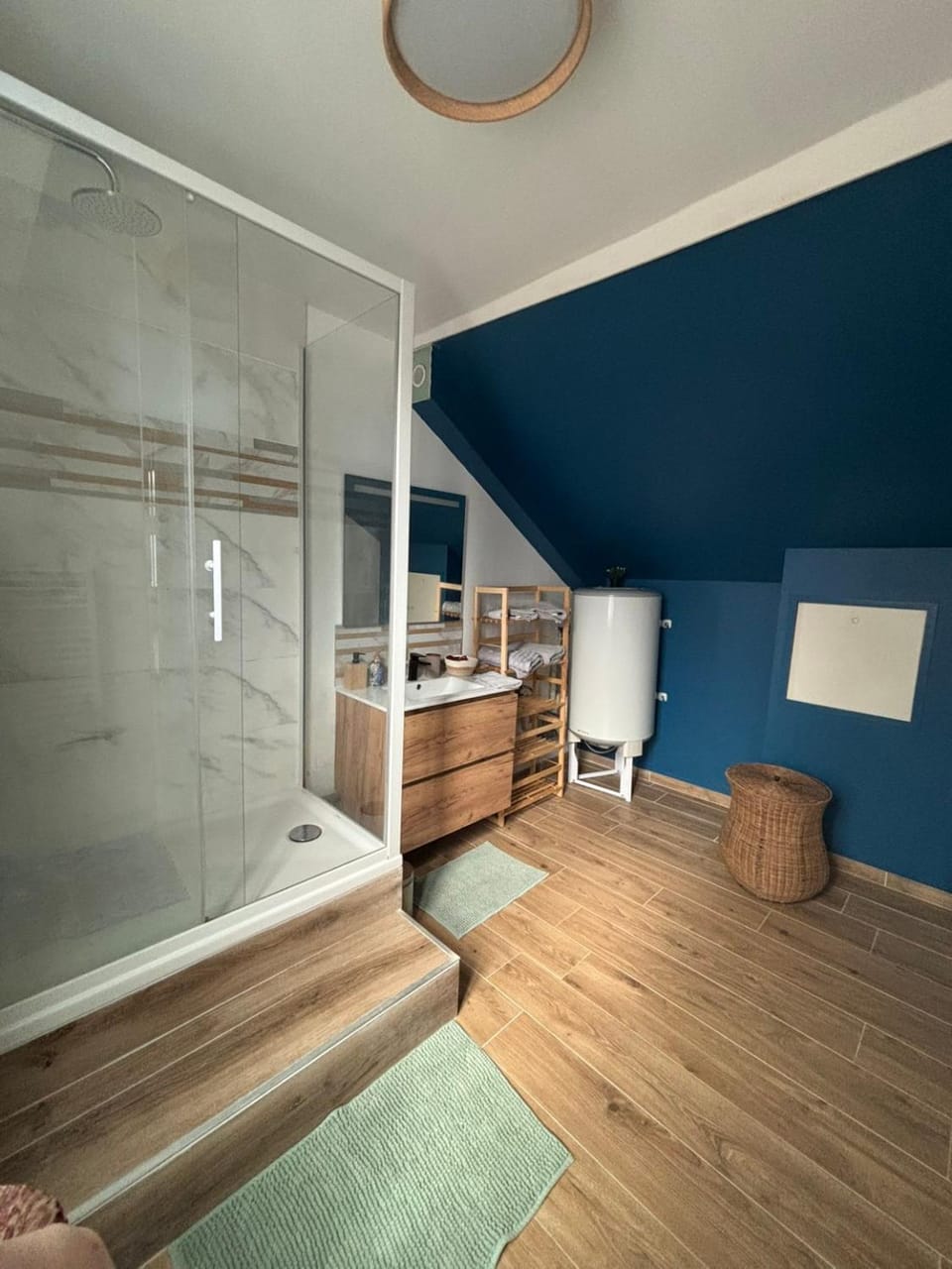 Le Grand Bleu Apartment in Troyes