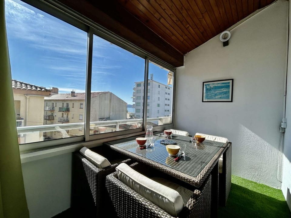 SM1345 STUDIO Mezzanine SAINTE MAXIME 5 COUCHAGES Apartment in Sainte-Maxime