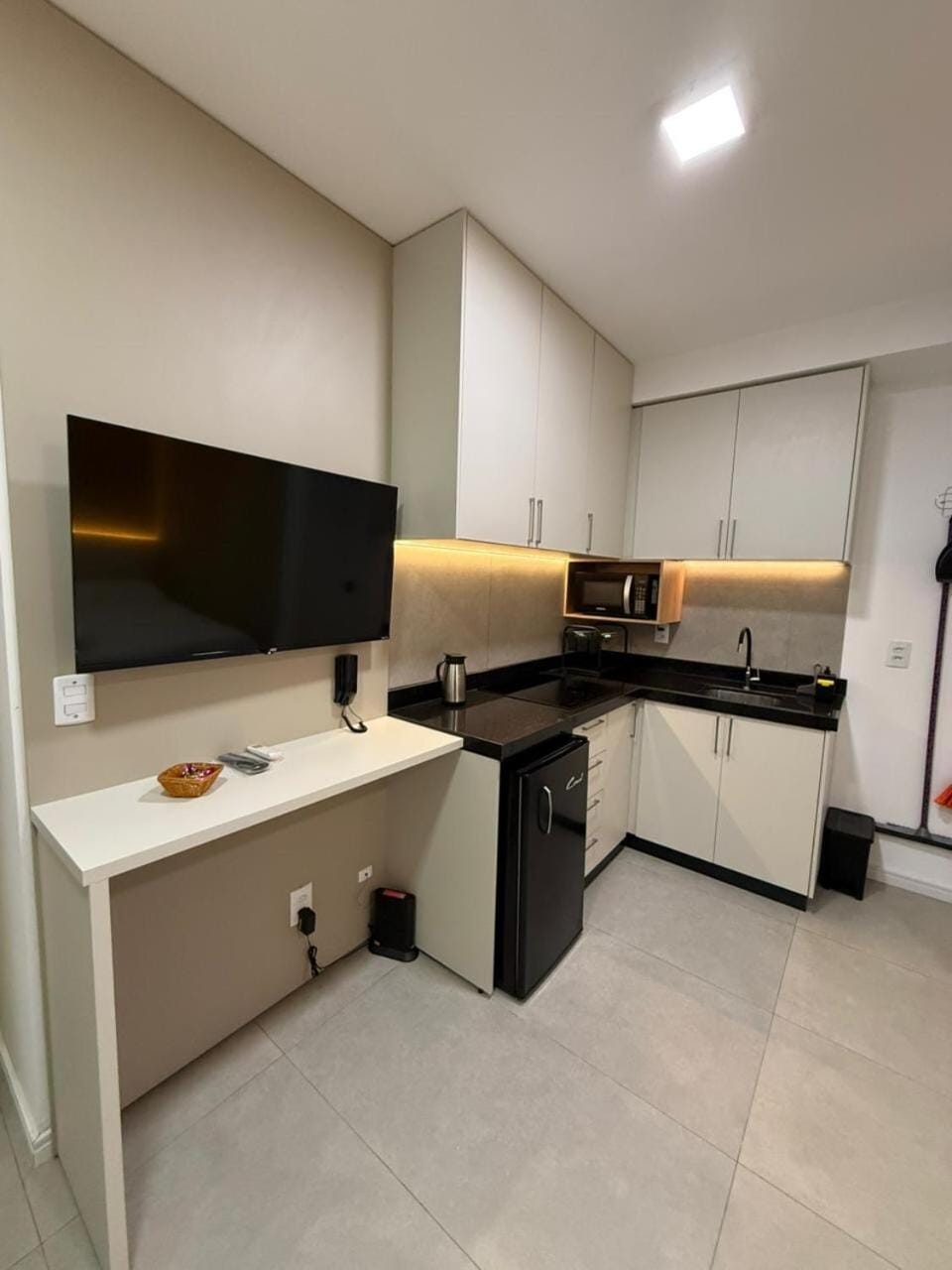 Communal kitchen, kitchen