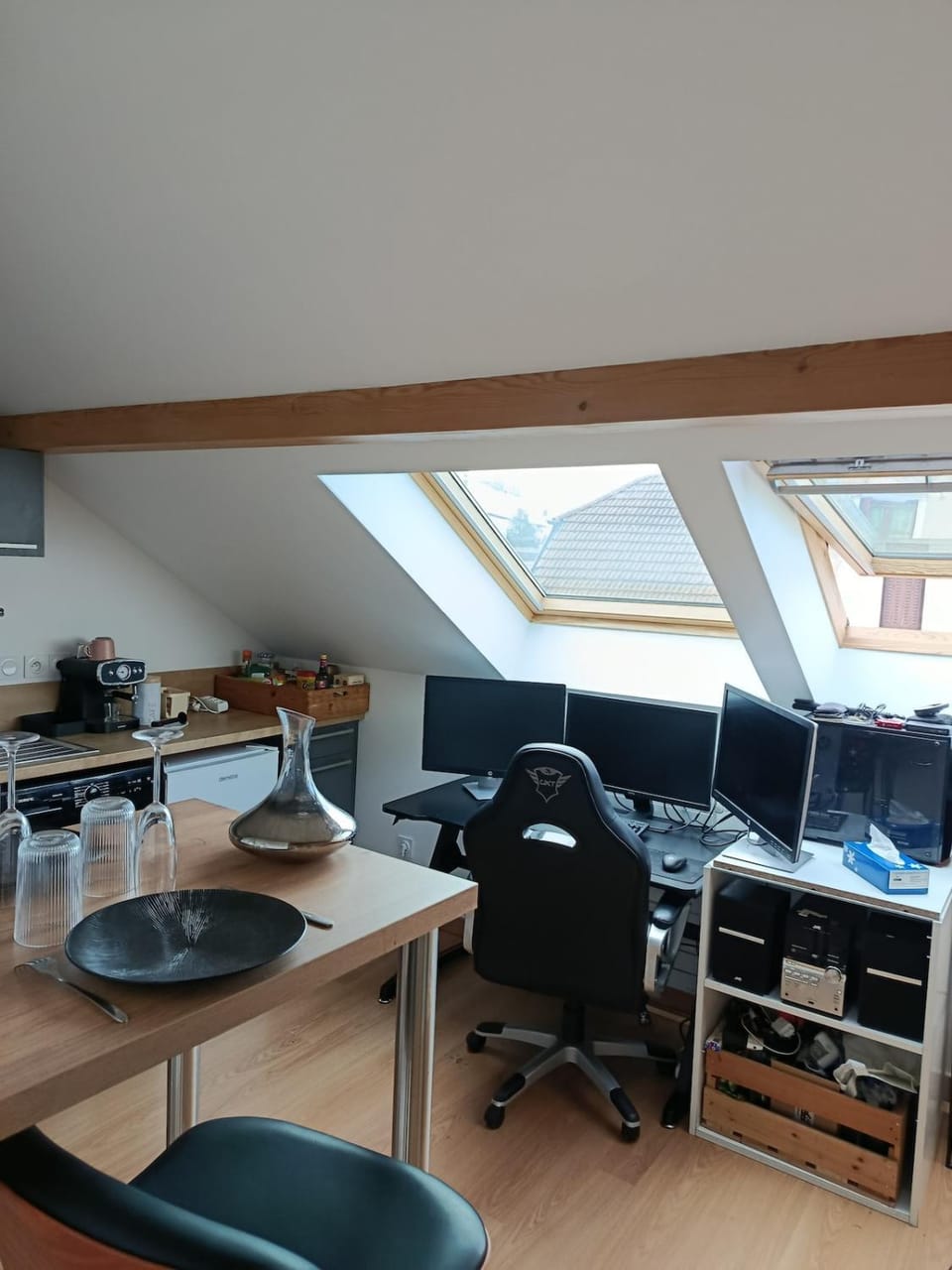 Living room, Seating area, Dining area