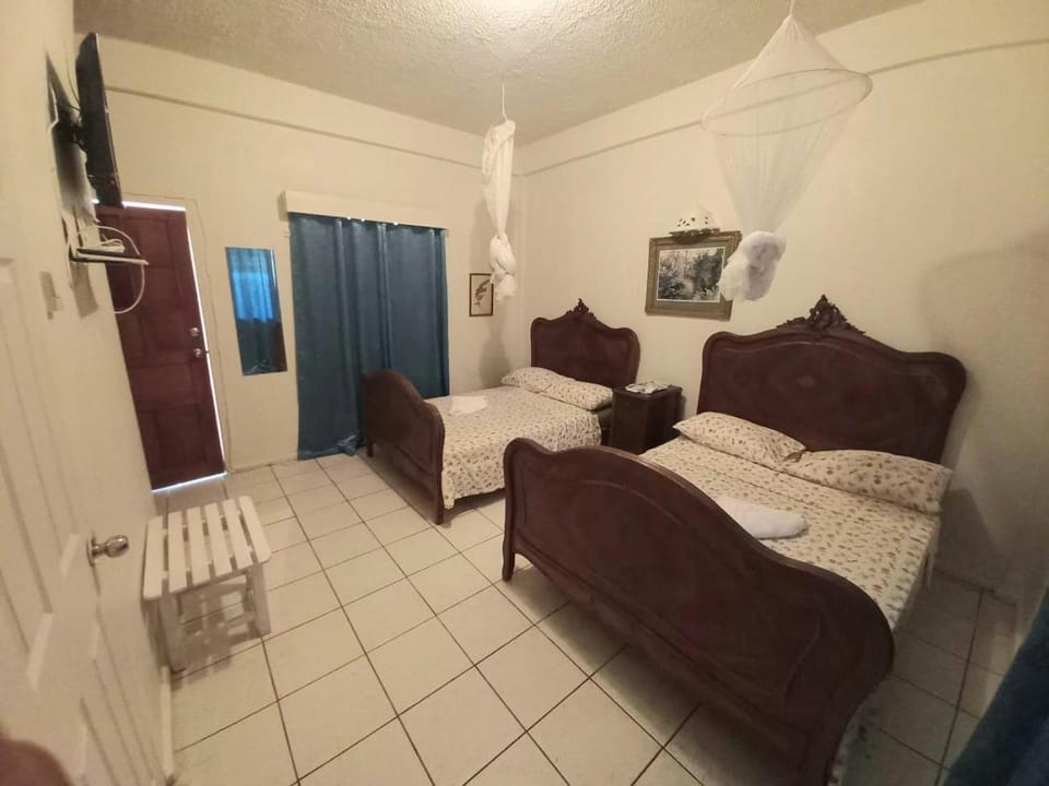 Bed, Bathroom, Photo of the whole room, Bedroom, towels, air conditioner