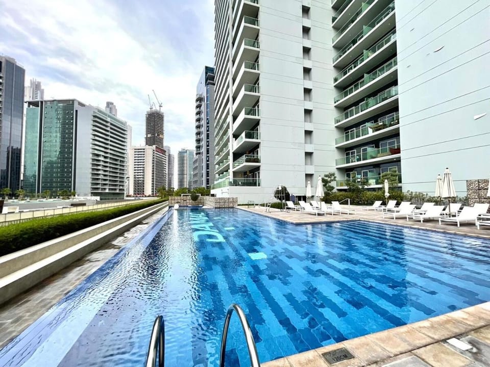 Chic 1BR With Burj Views And Near Dubai Mall Apartment in Dubai