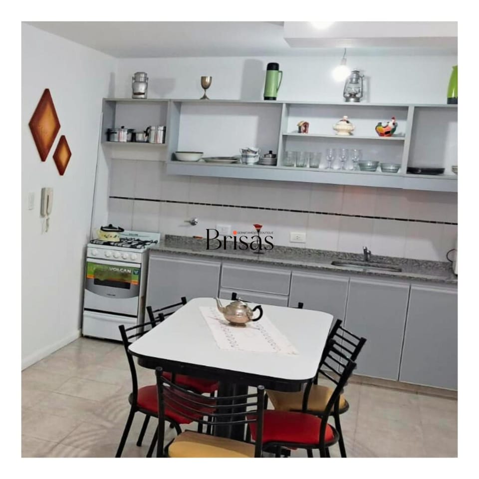 Kitchen or kitchenette, Dining area, stove