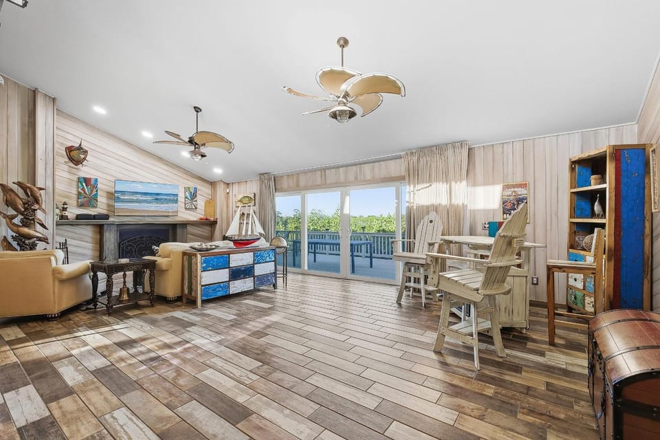 Hooked on the River House in Edgewater