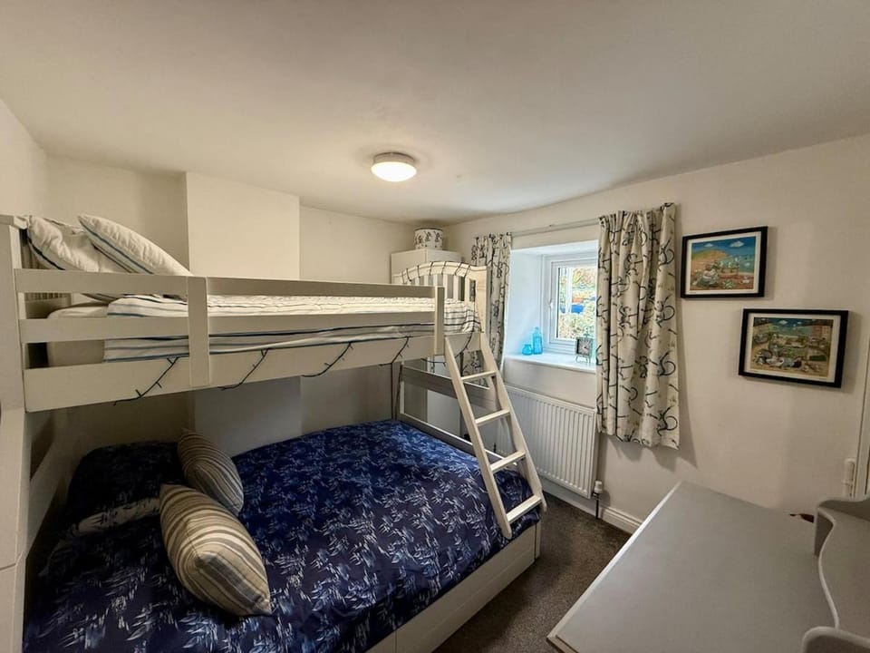 bunk bed