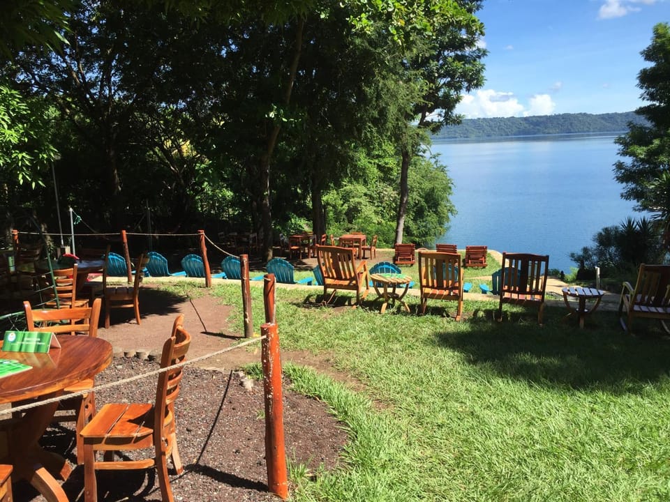 Patio, Restaurant/places to eat, Balcony/Terrace, Lake view