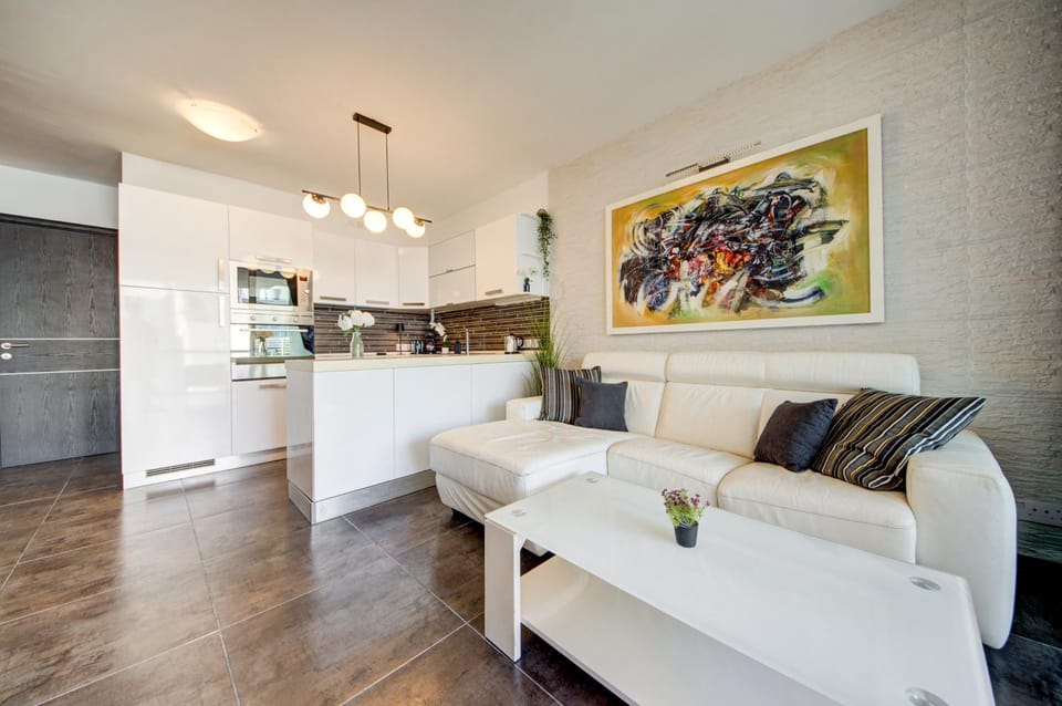The Joe Residence - 502 Apartment in Saint Julians