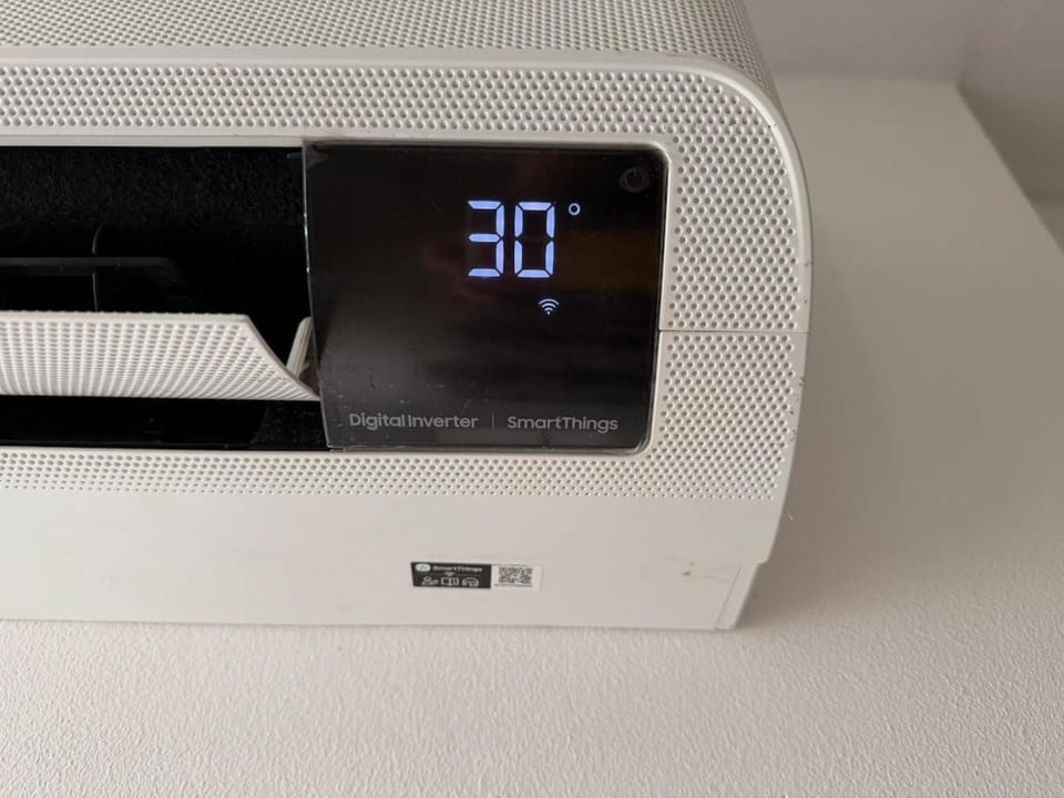 Apartamento centro de Sv, garagem, ar, elevador à 1 quadra da praia Apartment in Santos