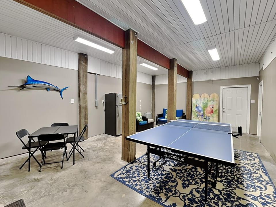 Game Room, Table tennis, Seating area, Dining area