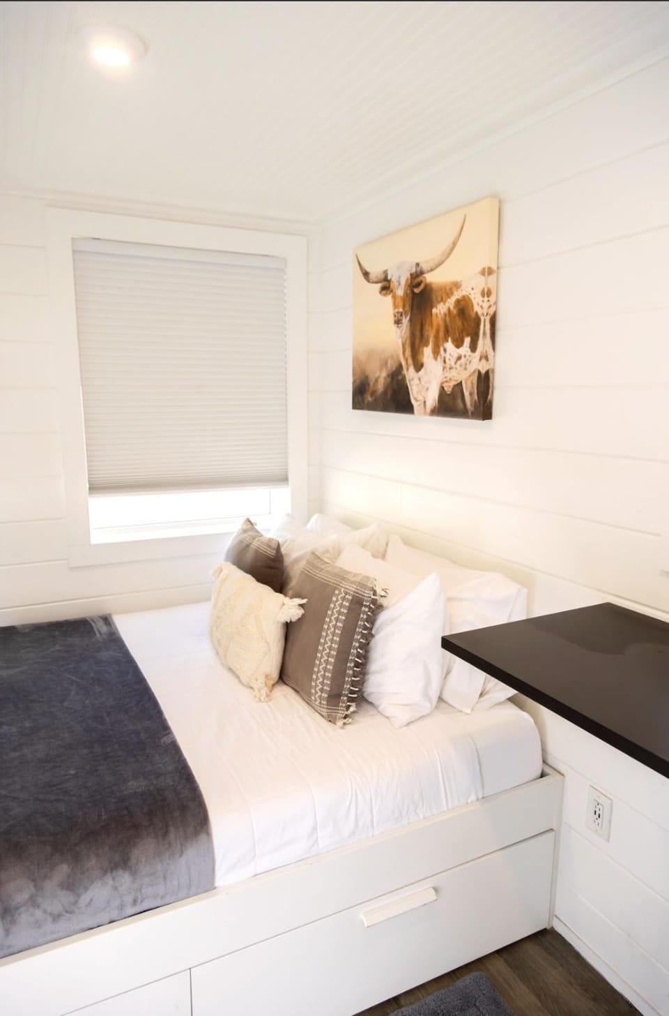 NEW! Cozy Container Home at Cliffside #2 House in Orderville
