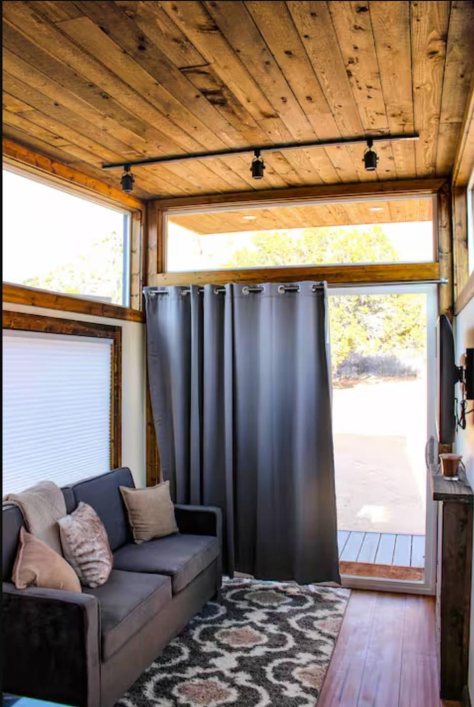 NEW! Modern Cabin Tiny Home at Cliffside #1 Cabin in Orderville