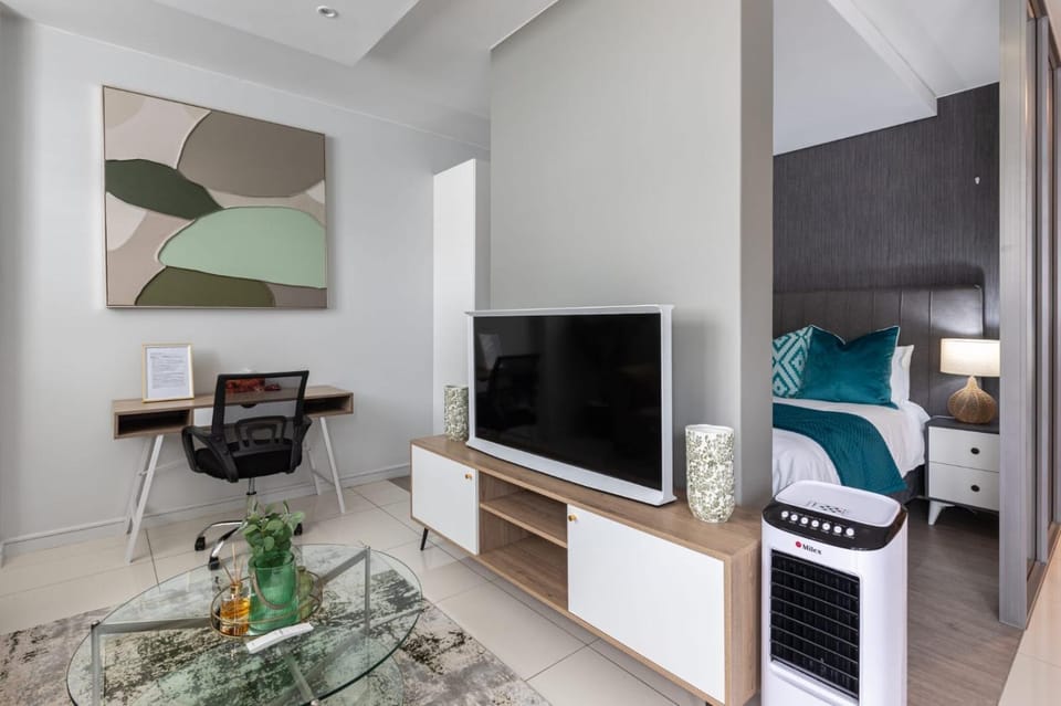 Communal lounge/ TV room, TV and multimedia