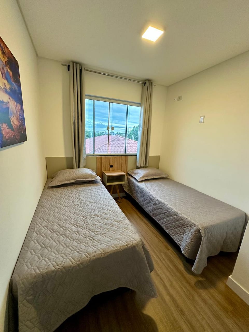 Bed, Photo of the whole room, Bedroom, air conditioner