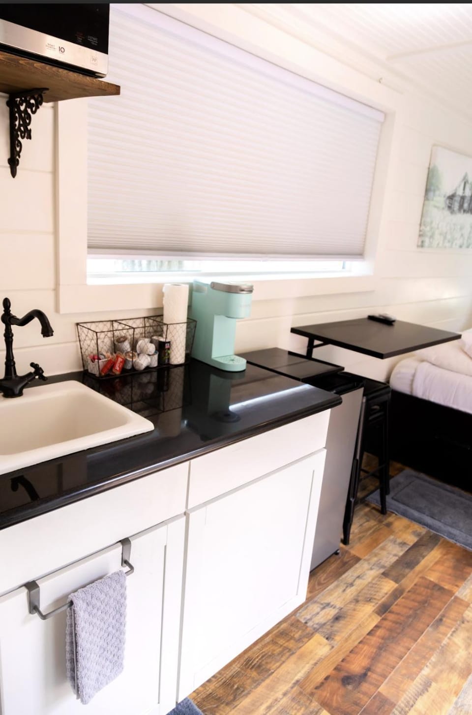 NEW! Cozy Container Home at Cliffside #5 House in Orderville