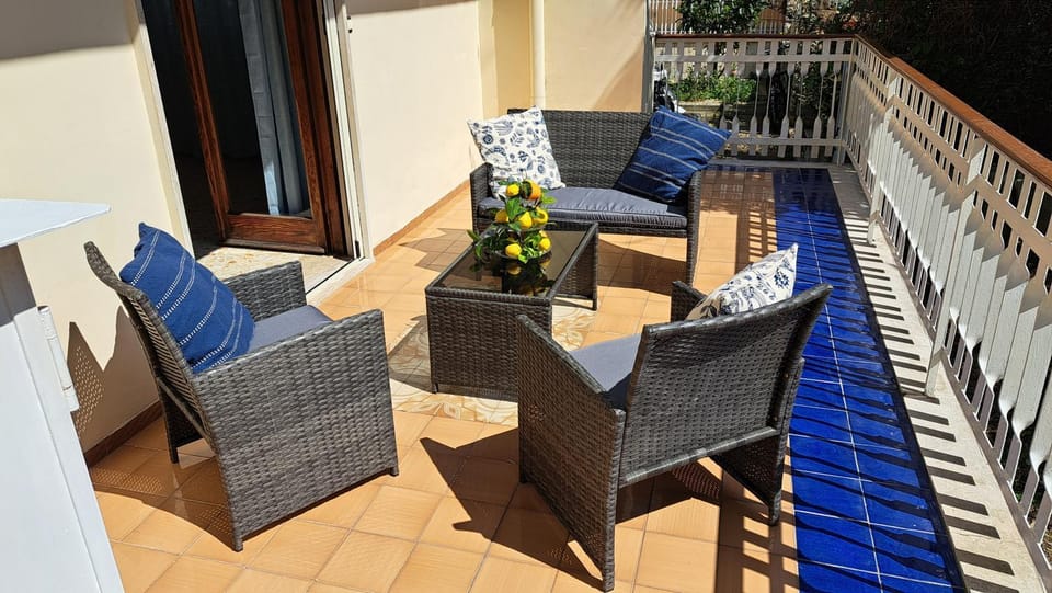 Garden, View (from property/room), Balcony/Terrace