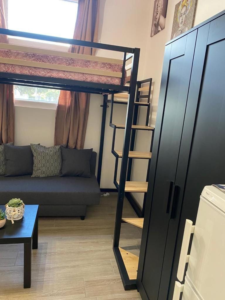 Monolocale top zona strategica ospedale università Apartment in Lombardy