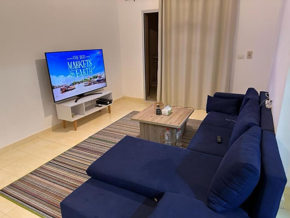 Modern Cozy Stay in Madinaty Apartment in Cairo Governorate