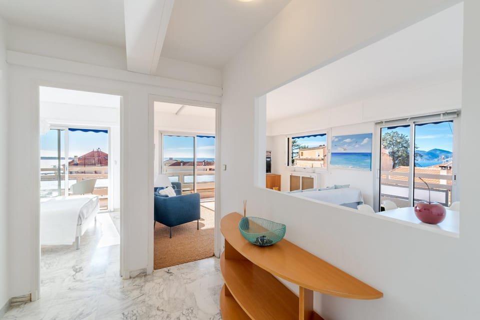 Marius By Terrys Homes Apartment in Cannes