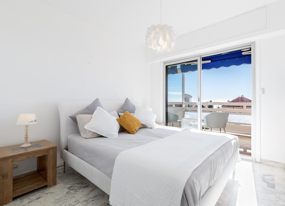 Marius By Terrys Homes Apartment in Cannes