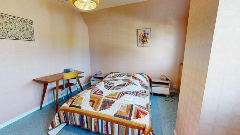Bed, Bedroom