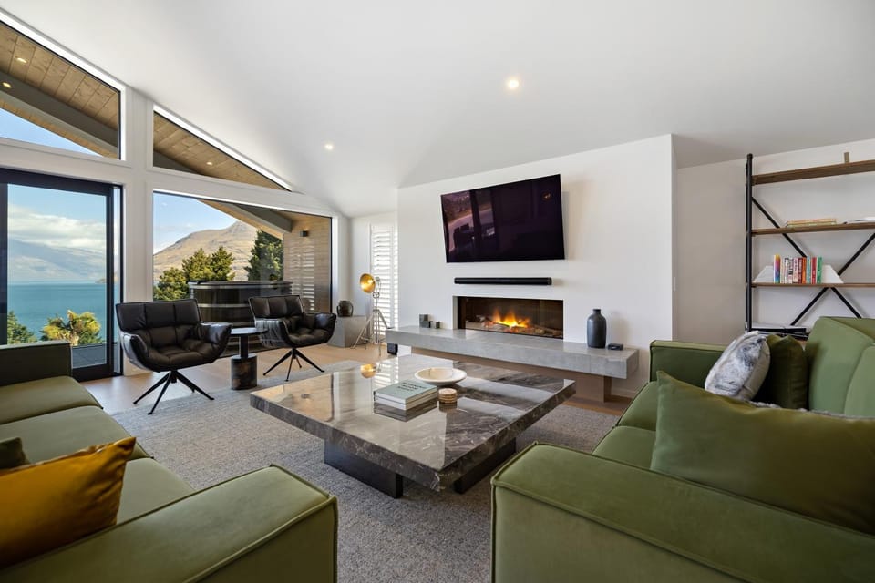 Natural landscape, TV and multimedia, Living room, Seating area, Lake view, Mountain view