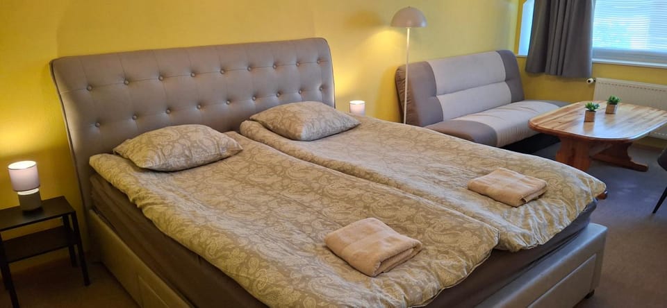 Bed, Bedroom