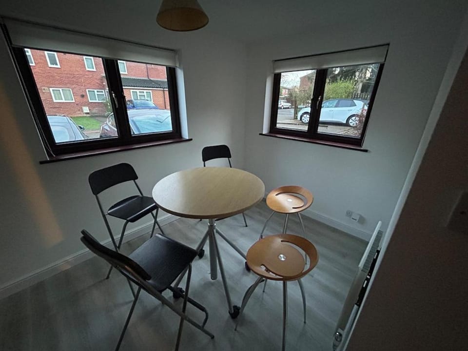 3 bed family home northwood London suburbs Apartment in Watford