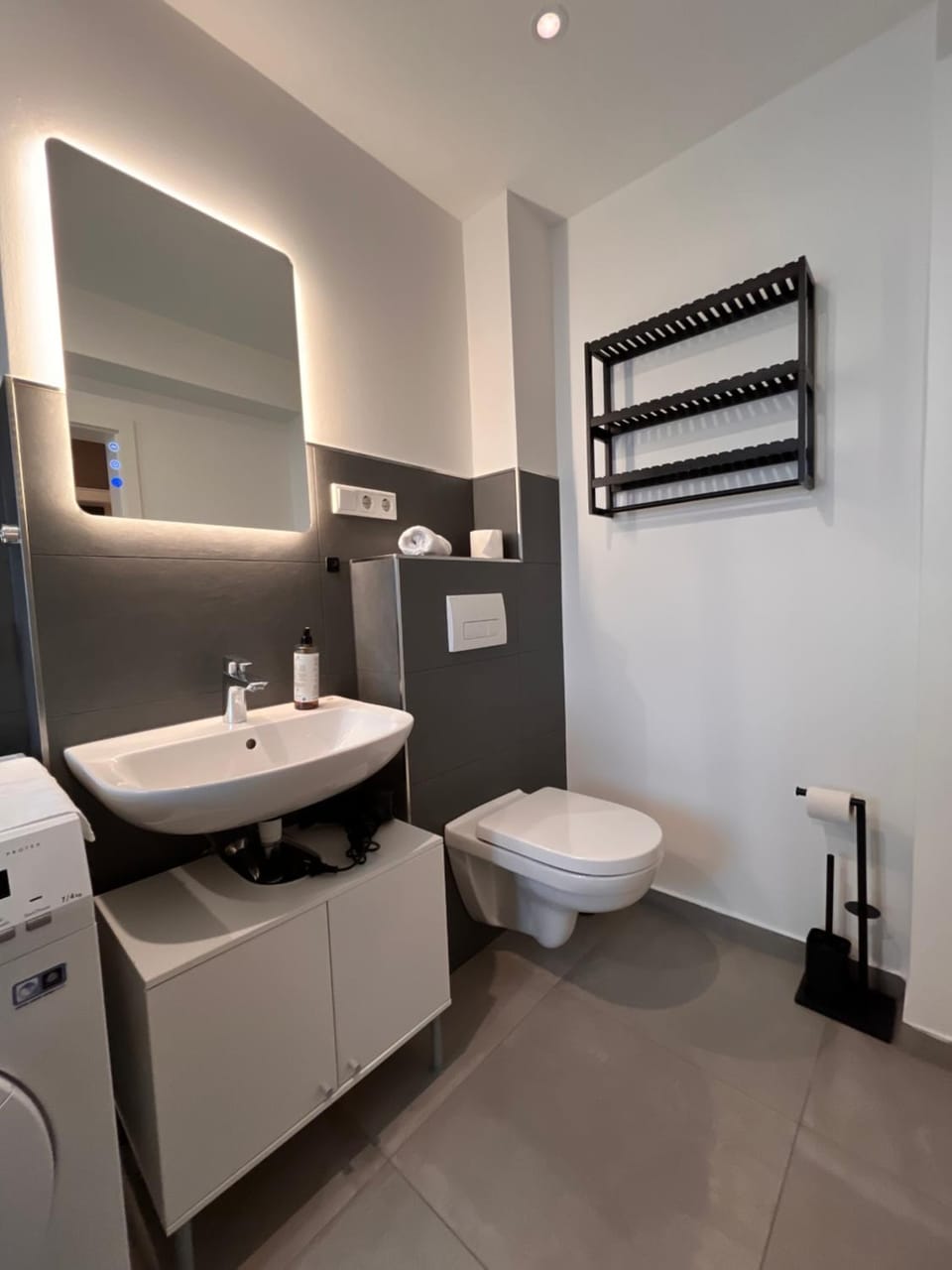 Toilet, Bathroom, towels