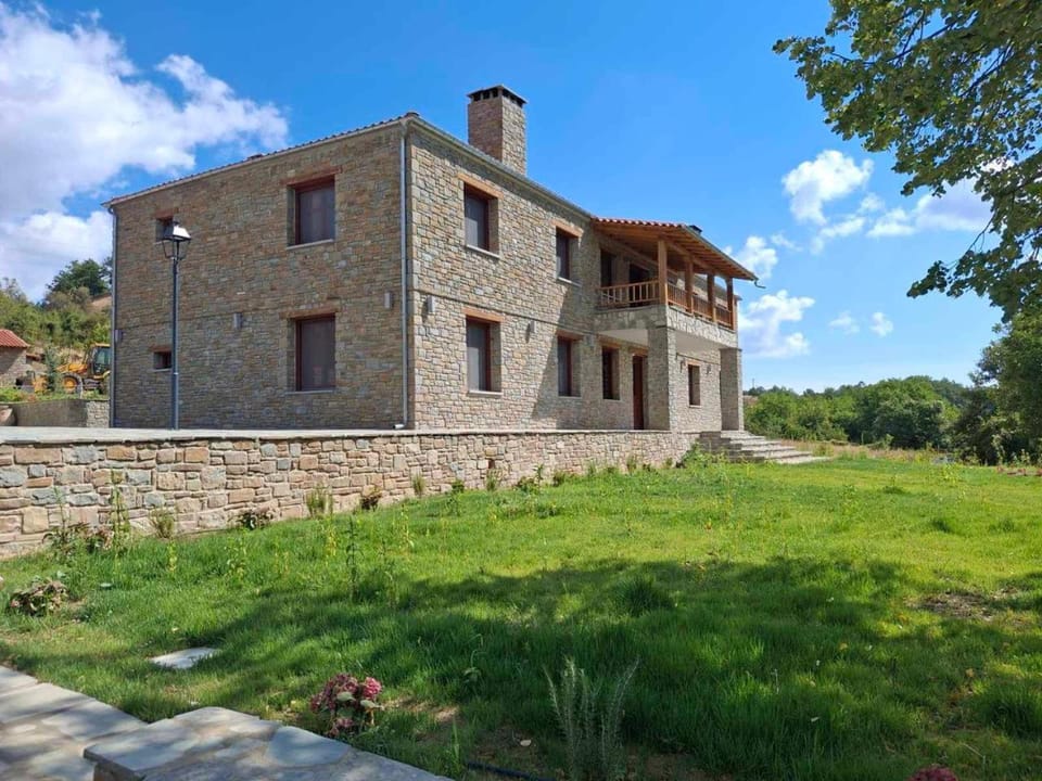 Property building, Spring