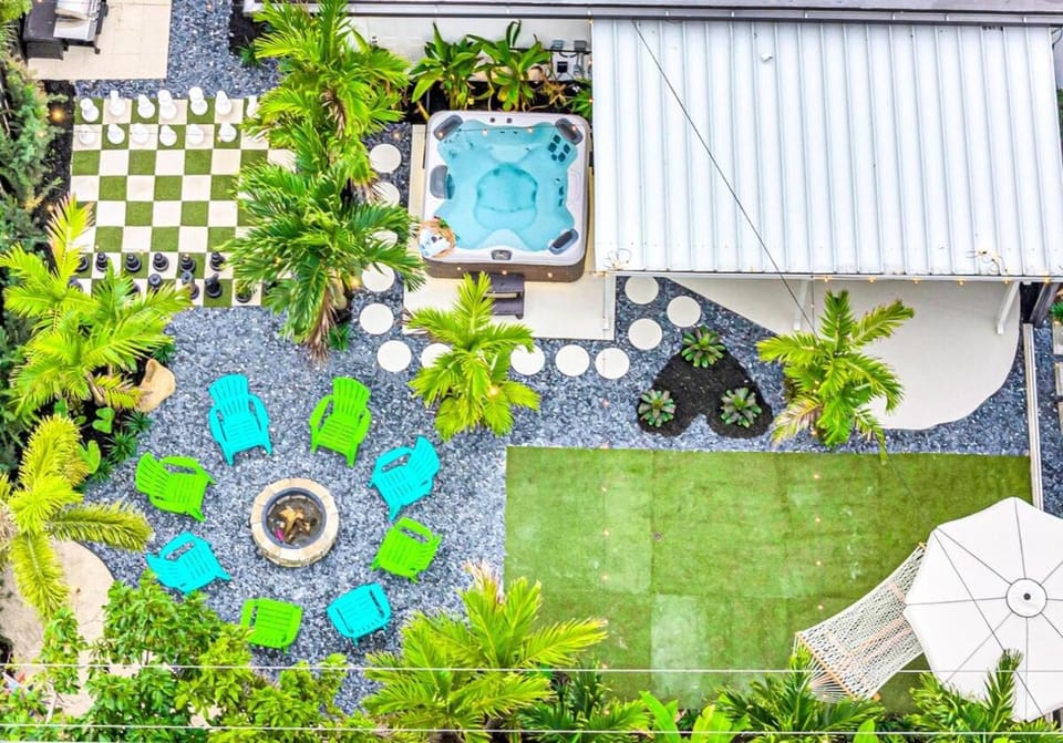 Tropical Bliss 15 Min to Beach House in Lauderhill