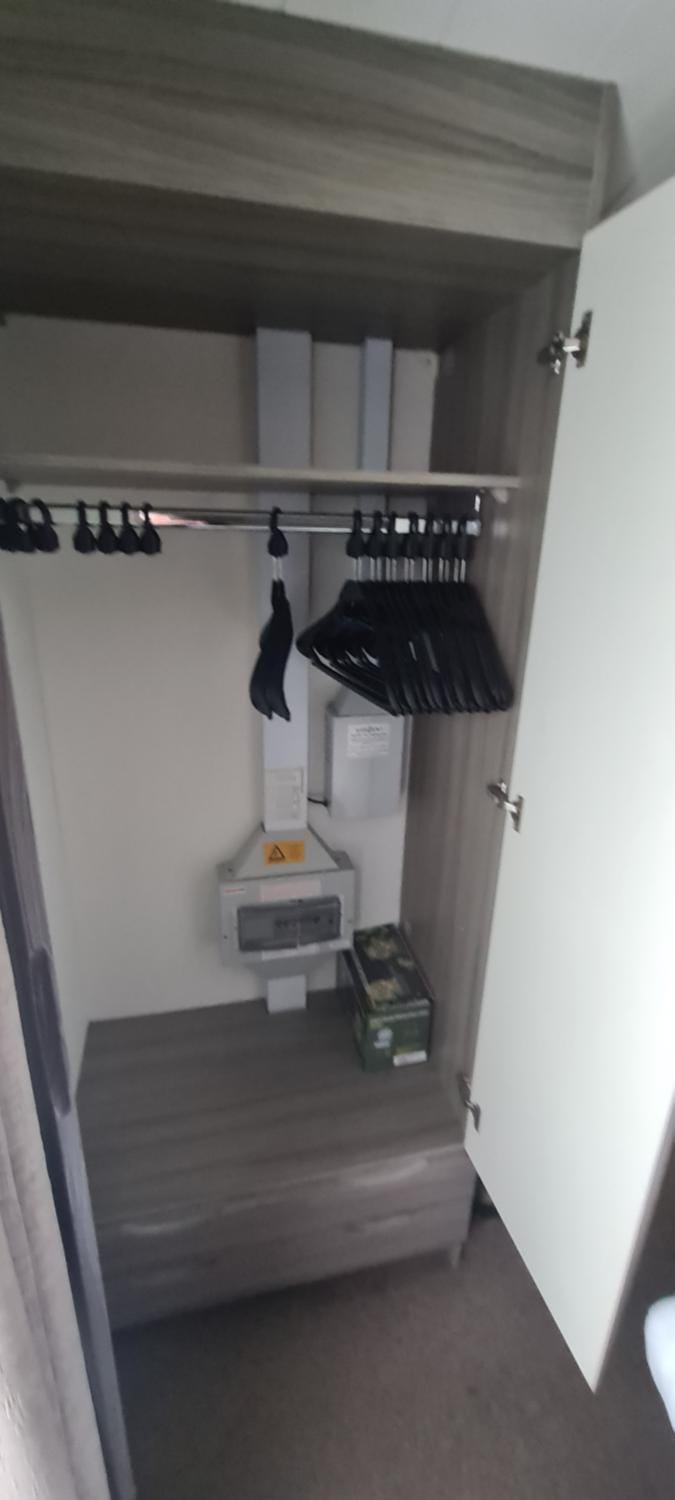 JY Holiday Caravans Wales, Oakfields Towyn Coastal Caravan Sleeps 6 House in Towyn