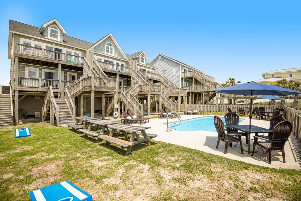 NTB3888 Sunshine House in North Topsail Beach