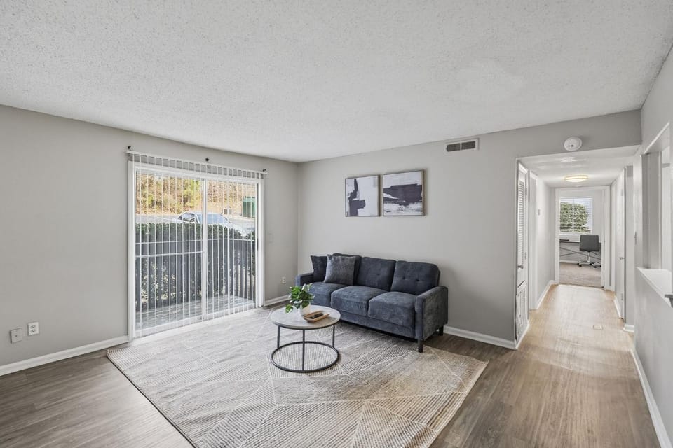 Modern 2BR Retreat Near Stone Mountain Apartment in Tucker